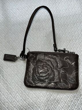 coach platinum silver painted rose leather classic wristlet zip pouch bag purse